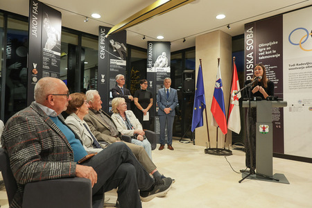 V imenu športnikov je zbrane pozdravila Sara Isaković